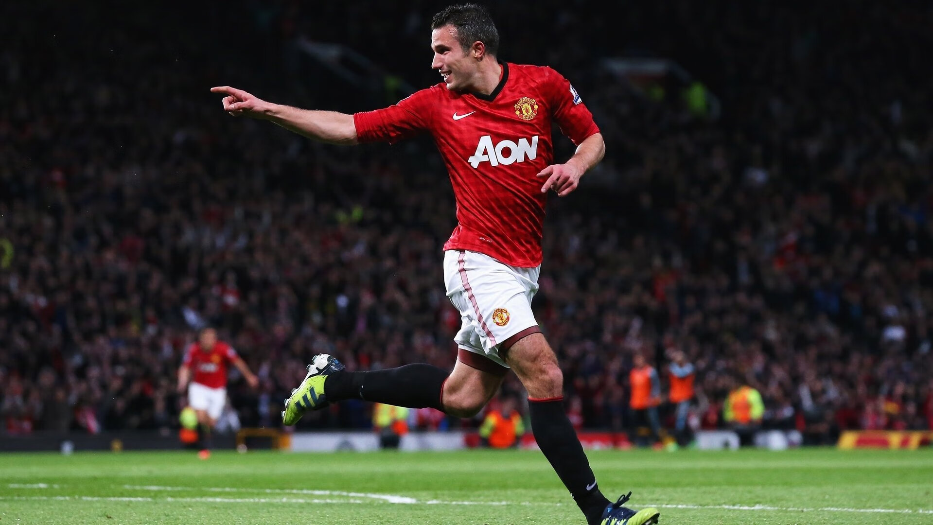 全国青少年田径比赛刷新众多纪录，小将们在赛场上全面开花，全国青少年田径俱乐部比赛